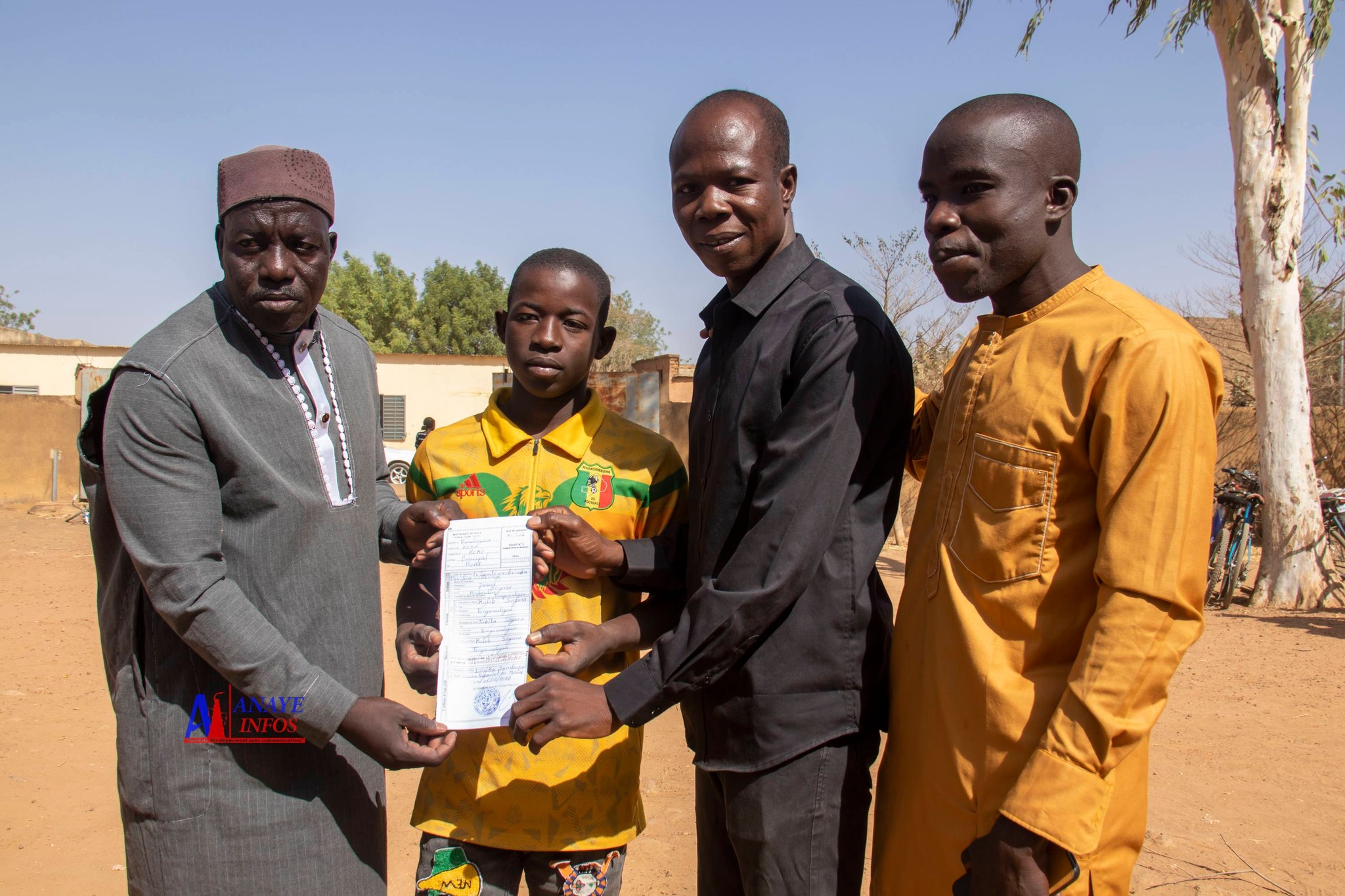 KORO: 𝟐𝟑𝟎 𝐄𝐍𝐅𝐀𝐍𝐓𝐒 𝐃𝐄 𝐅𝐀𝐌𝐈𝐋𝐋𝐄𝐒 𝐃𝐄́𝐏𝐋𝐀𝐂𝐄́𝐄𝐒 𝐃𝐎𝐓𝐄́𝐒 𝐃’𝐀𝐂𝐓𝐄𝐒 𝐃𝐄 𝐍𝐀𝐈𝐒𝐒𝐀𝐍𝐂𝐄