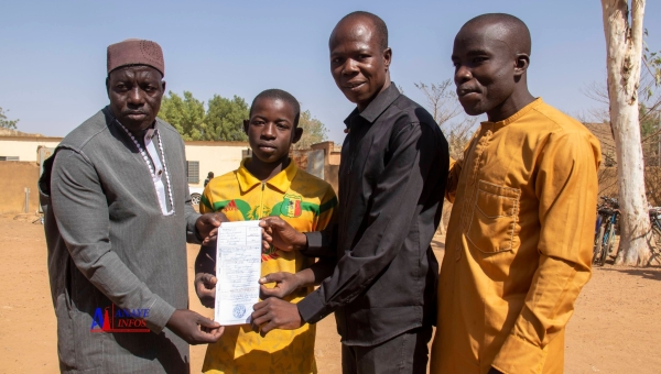 KORO: 𝟐𝟑𝟎 𝐄𝐍𝐅𝐀𝐍𝐓𝐒 𝐃𝐄 𝐅𝐀𝐌𝐈𝐋𝐋𝐄𝐒 𝐃𝐄́𝐏𝐋𝐀𝐂𝐄́𝐄𝐒 𝐃𝐎𝐓𝐄́𝐒 𝐃’𝐀𝐂𝐓𝐄𝐒 𝐃𝐄 𝐍𝐀𝐈𝐒𝐒𝐀𝐍𝐂𝐄